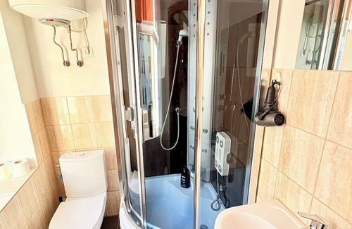 Grizinkalns Apartamento | Refreshed Studio Apartment in a Beautiful Neighborhood