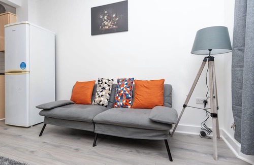 Southampton Apartamento | Welcoming 2-bedroom apartment with WiFi/parking in Southampton City