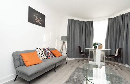 Southampton Apartamento | Welcoming 2-bedroom apartment with WiFi/parking in Southampton City