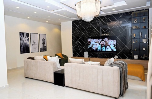 Oshodi-Isolo Apartamento | Techsphere Apartment with 2 bedrooms: 10 minutes from the Airport