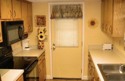 The Dunes Casa | Charming 3-bedroom house with AC, WiFi in fantastic Myrtle Beach