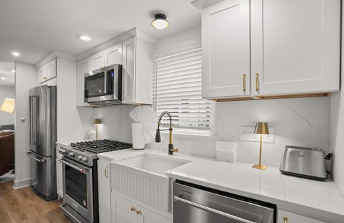 Lutherville Timonium Casa | Inviting Escape Bursting w/Elegance & Style
