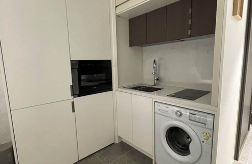 Seocho-dong Apartamento | Seoul Seocho Posh Apartment Living Petit Roy SeoulArtsCenter/Gangnam FullyLoaded