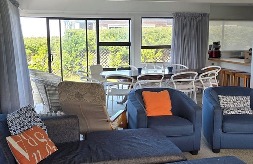 Omaha Casa | Practically beachfront at Omaha