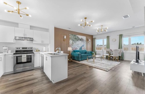 Niagara Falls Apartamento | LUX - Designer Penthouse Apt with Rooftop And Parking