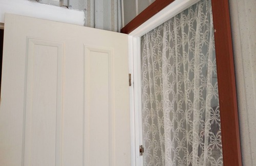 Kennington Cabina | Cozy sleep out with one full bathroom unit, free wi-fi