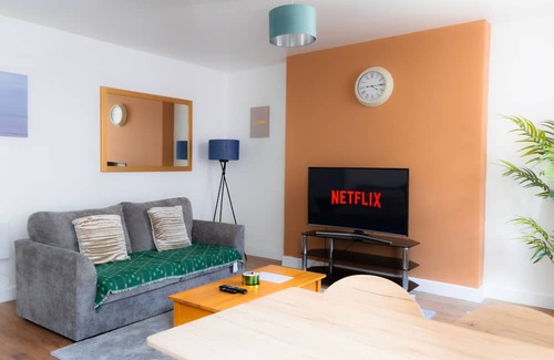 Minehead Apartamento | Minehead Suites | 2 Bed Apartment | Sleeps 5