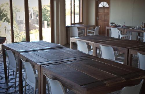 Voigtland Cabina | Sweet Thorn Retreat Airport Lodge