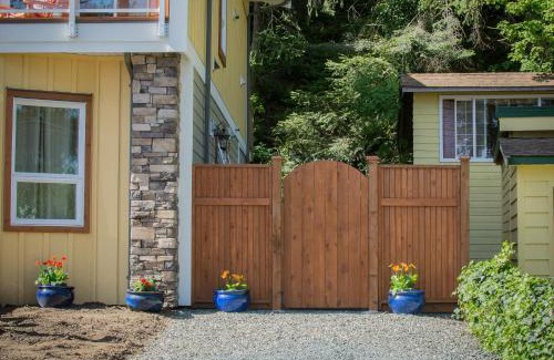 Comox Casa | Windslow Guest Suite at Kye Bay