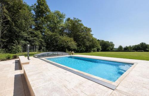 Cuisery Apartamento | Villa Elise open for 15 guests beautiful