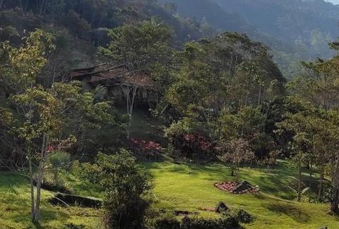 Dores do Rio Preto Chalet De Esquí | Vale das Quaresmeiras