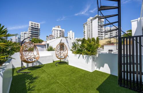 Condado Casa | Lux 6BR Getaway - Condado Pool BBQ Generator Beach 9min Walk