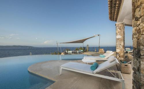 Saint-Tropez Cabina | Water's Edge