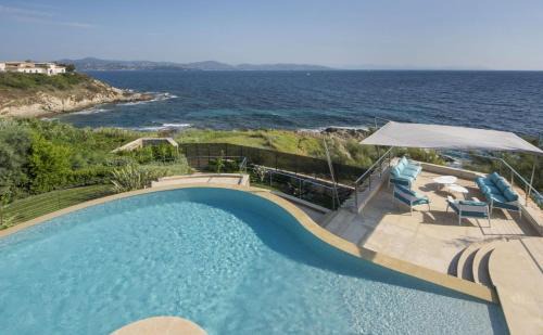 Saint-Tropez Cabina | Water's Edge