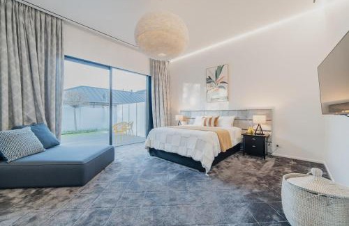 Fendalton Casa | How the 1percent Live - Waiwetu St Sleeps 15