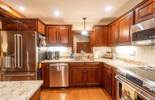 Champion Casa | Champion Charmer - Spacious Backyard with Grill home