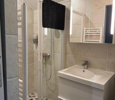 Plombiees-Les-Dijon Cama Y Desayuno | Chambre avec accès jacuzzi