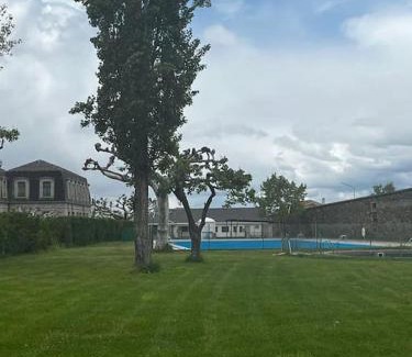 Piedrahita Apartamento | Amplio, fresco y céntrico, con patio y balcón