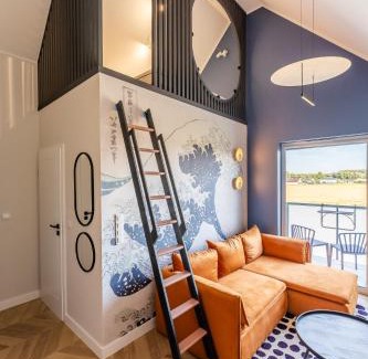 Ustronie Morskie Apartamento | Ustronie Sunny Apartment with Mezzanine