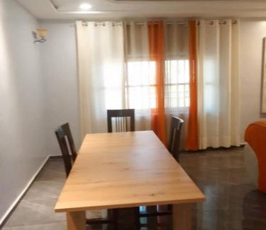 Abomey-Calavi Apartamento | APPARTEMENT 1-A ZOPAH 2min EREVAN CALAVI