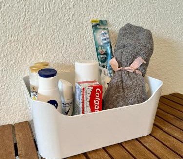 Oberlunkhofen Casa | Helles Zimmer mit eigener Dusche WC