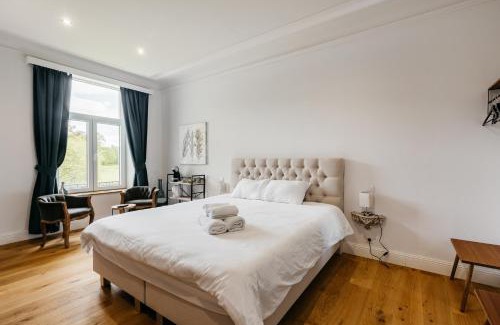 Tinlot Casa | Nuit romantique au château de Saint Vitu vue sur le parc 103