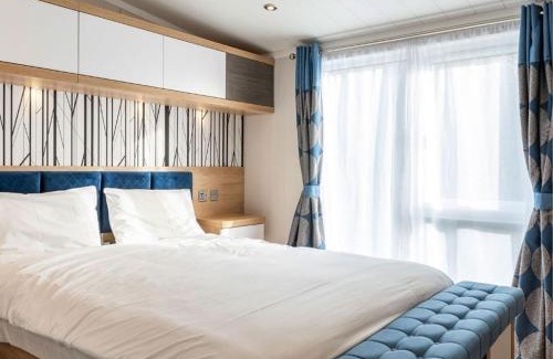 Wells-next-the-Sea Cabina | Pinewoods Saltmarsh Lodge no.1 sleeps 7 – no dogs