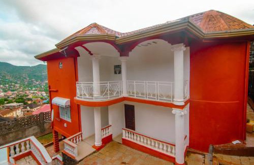 Freetown Casa | Mountain View Villa