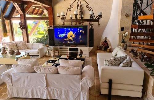 Calima Casa | Casa en Lago Calima Cartuja Holguin