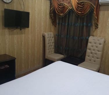 Jhang Sadar Casa | Town Guest House