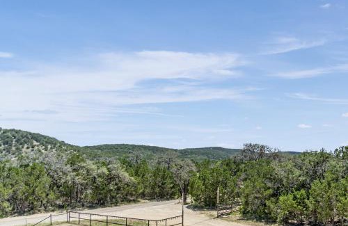 Bandera Casa | Lucky Star Ranch - Stargazer