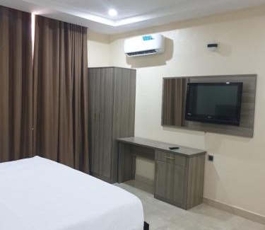 Wuse 2 Hotel | Golphins Suites & Hotel
