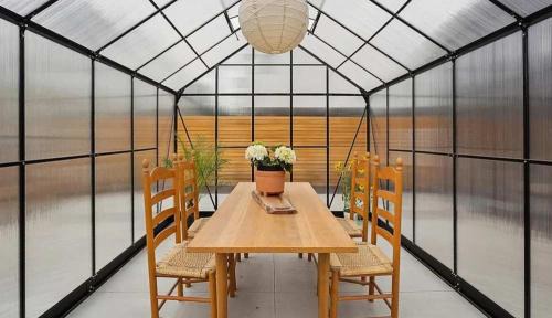 Los Angeles Casa | 4BD LA Villa with Jacuzzi Sauna and Outdoor Bliss