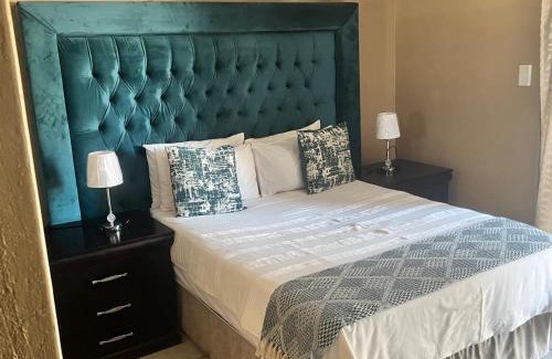 Thohoyandou Cabina | Nyakhosi Lodge