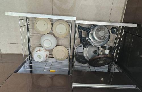 Alambagh Apartamento | 3 BHK in Krishna Nagar Lucknow LKO401L