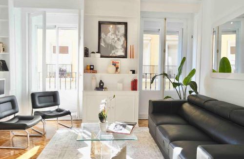 Moncloa - Arguelles Apartamento | Precioso Piso en Pleno Centro Plaza España AC & WiFi