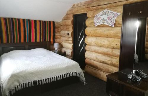 Dobrovat Casa | Pensiunea Rădăcina