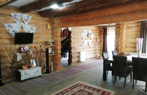 Dobrovat Casa | Pensiunea Rădăcina