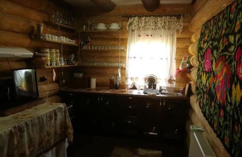 Dobrovat Casa | Pensiunea Rădăcina