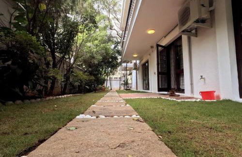 Bengaluru Apartamento | Service Apartment - 3BHK Flat with Garden for Family Only