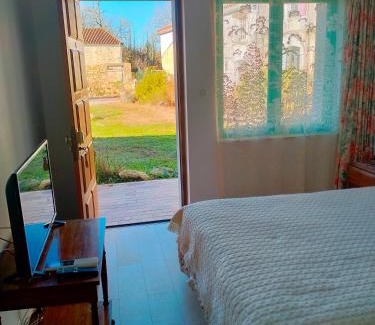 Vouzan Cama Y Desayuno | L'oree du Bois
