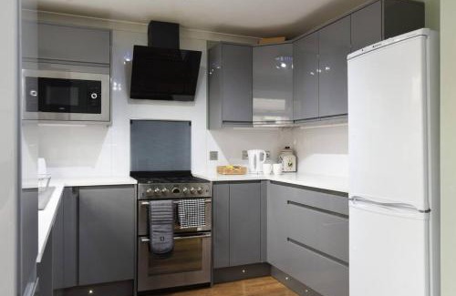 Portsmouth Casa | Spacious 4Bed Family Home near Port Solent