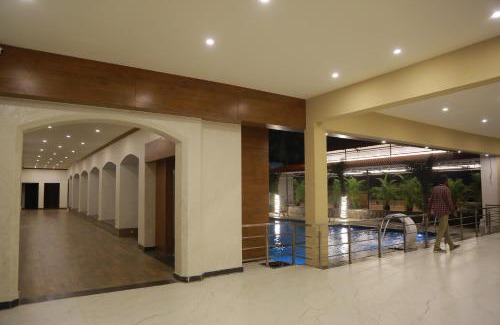 Theni Hotel | THE RIVIERA