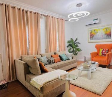 Ofin Cama Y Desayuno | 3BEDROOM APARTMENTs DESAY VILLA