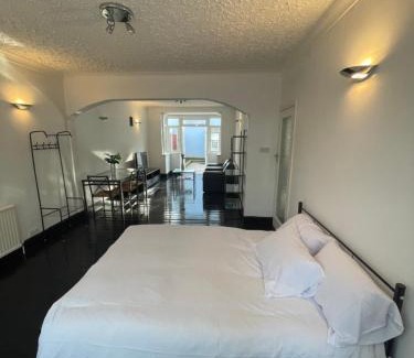 Lea Bridge Casa | Gorgeous space near central