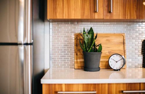 Highlands - Perkins Apartamento | Highly Desired Travel CondoComfy King Bed