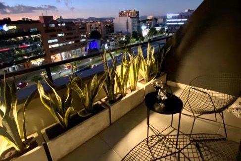 Calle 100 Apartamento | Luxury Loft in Bogota with Private Terrace and Jacuzzi