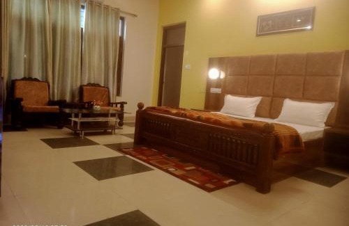 Gunehr Casa | KAMAKSHI GUEST HOUSE