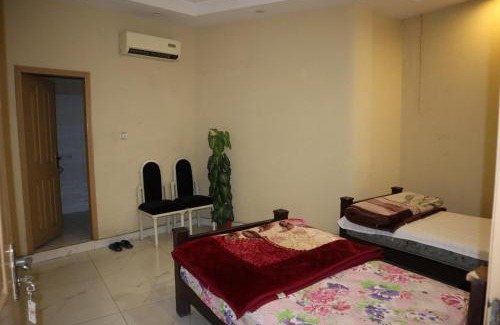 Lahore Hotel | 7 Eleven