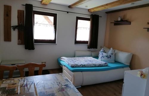 Neuscheidenbach Apartamento | Ferienwohnung Max